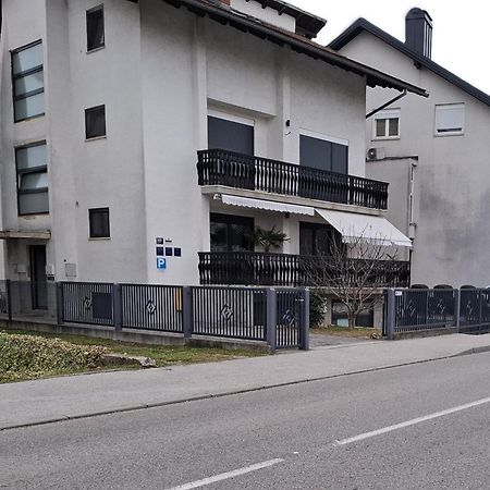 Apartment Lenchy 2 Zagreb Exterior photo